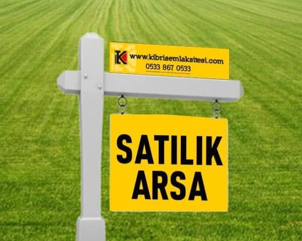 ** SATILIK TİCARİ ARAZİ **