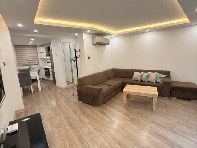 GİRNE MERKEZ NUSMAR BÖLGESİNDE HAVUZLU, GÜVENLİKLİ SİTEDE SATILIK DAİRE