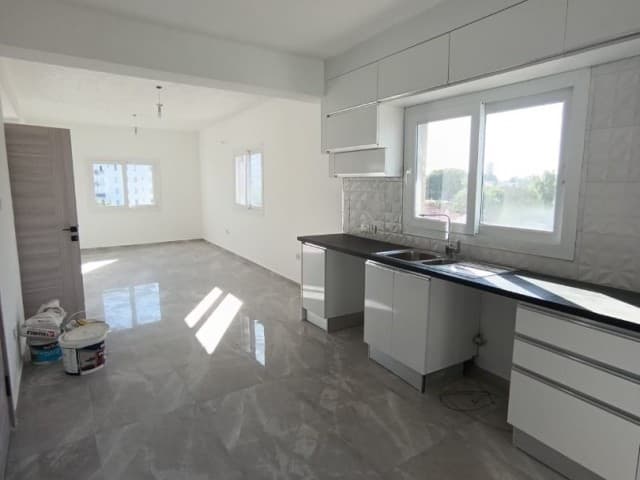 LEFKOŞA YENİŞEHİR'DE SATILIK 3+1 TİCARİ İZİNLİ DAİRE